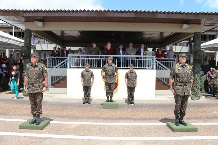 General da 1ª Brigada de Infantaria de Selva visita TJRR