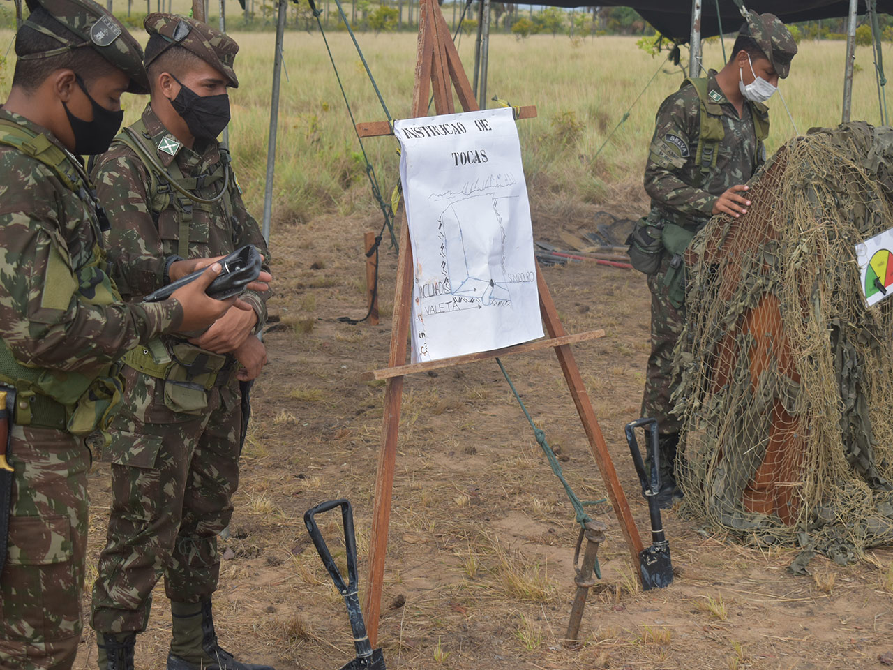 General da 1ª Brigada de Infantaria de Selva visita TJRR